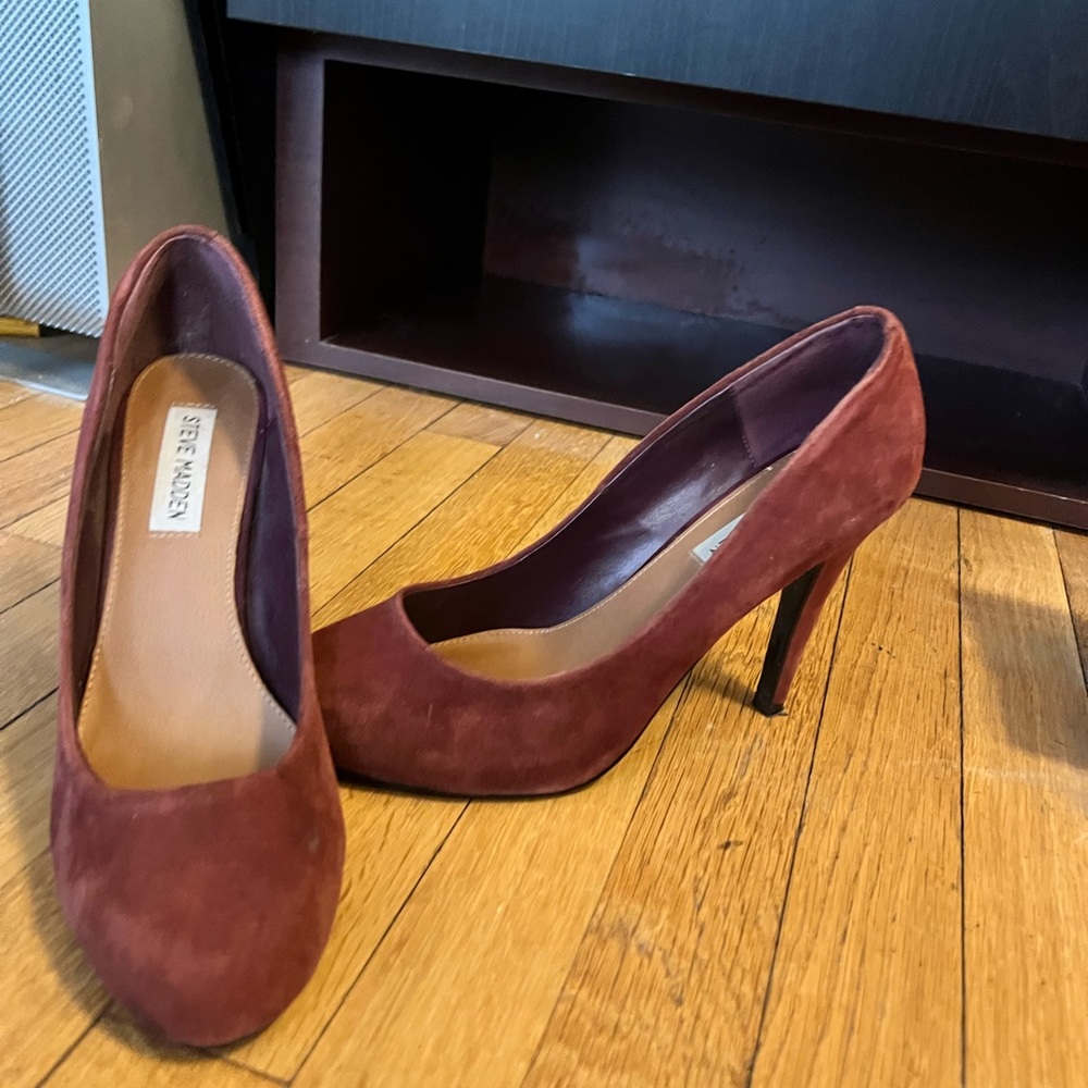 Plum color, suede shoes - Picture 2 of 7